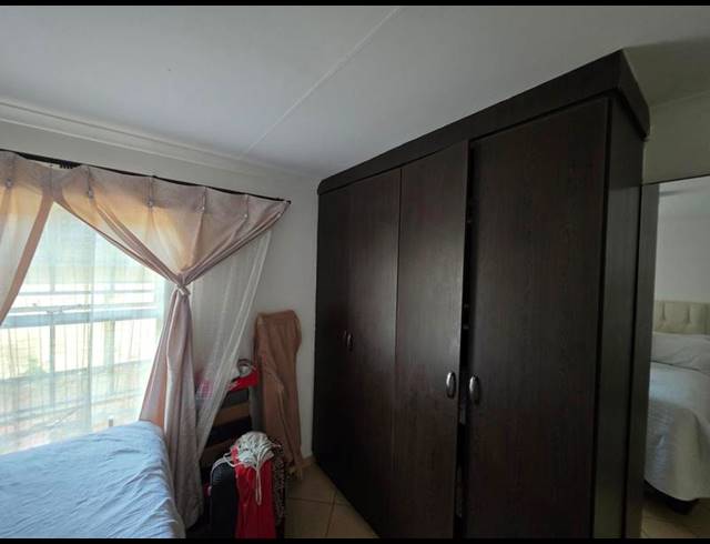 2 BEDROOM HOUSE FOR SALE IN CRYSTAL PARK